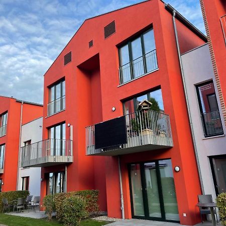 Pole Poppenspaeler Mit Ladestation Busum Bagian luar foto